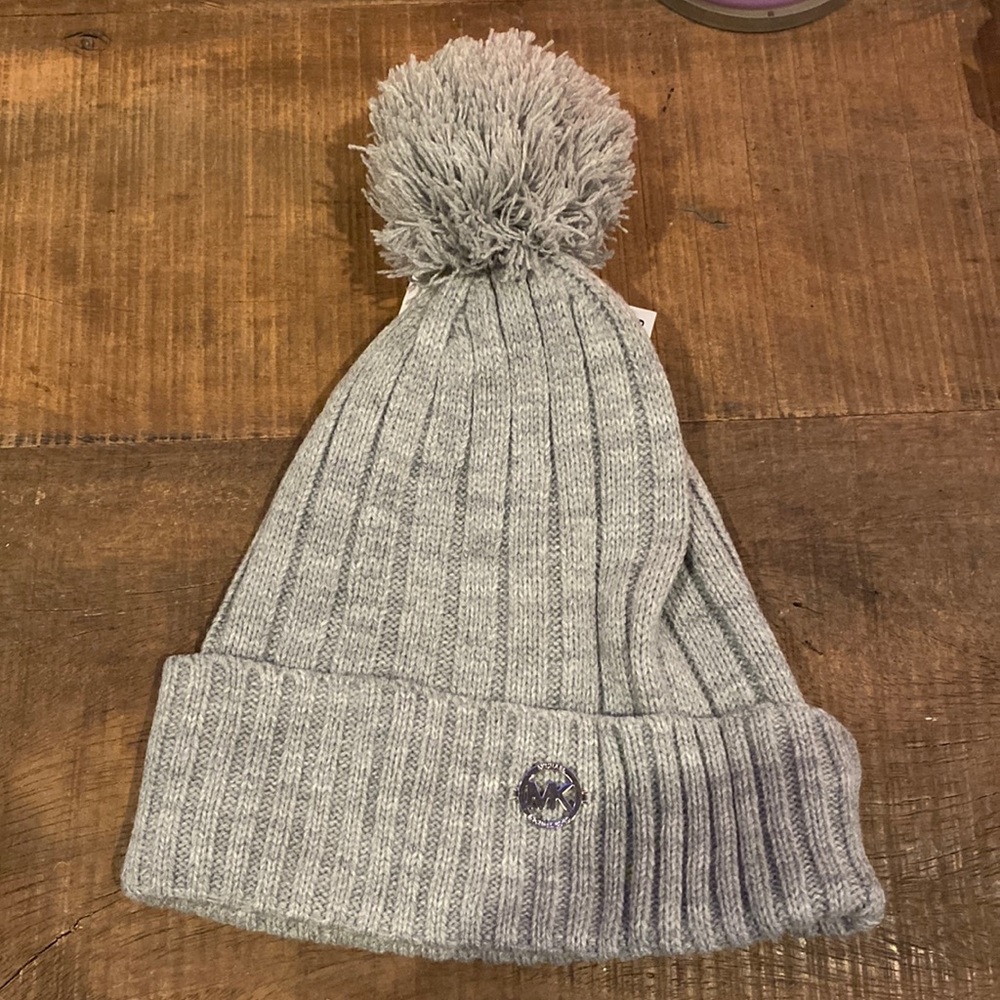 CUTE BEANIE!